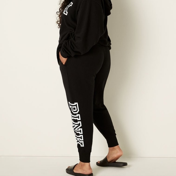 VS PINK POSH SHOW COMING SOON!! All NWT 50%-60% RETAIL ๐ ๐ ๐ - Picture 10 of 16